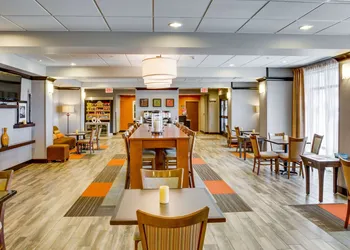 Hampton Inn Chickasha hotel thumbnail 5