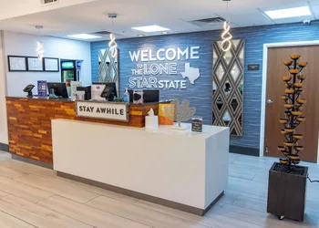 Hampton Inn & Suites Denton hotel thumbnail 5