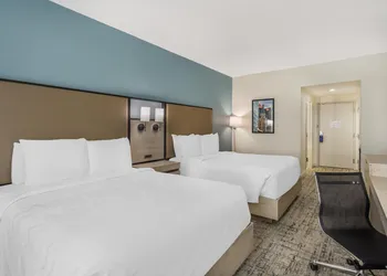 Best Western Plus Airport Inn & Suites hotel thumbnail 4