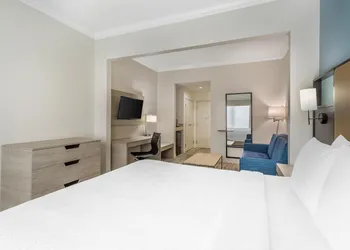 Best Western Plus Airport Inn & Suites hotel thumbnail 6