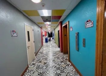 Philly Inn & Suites hotel thumbnail 3