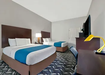 Studio 6 Pleasanton, TX hotel thumbnail 7