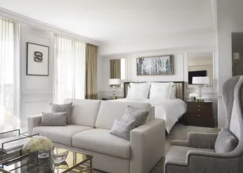 Acqualina Resort & Residences On The Beach hotel thumbnail 4