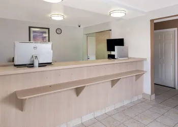 Knights Inn Grand Rapids hotel thumbnail 2