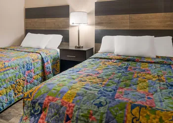 Knights Inn Grand Rapids hotel thumbnail 6