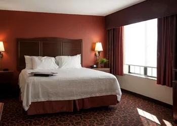Hampton Inn & Suites Aberdeen hotel thumbnail 7