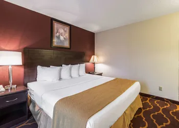 Quality Inn Kearney South hotel thumbnail 8