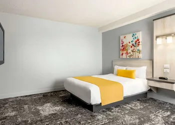 Travelodge by Wyndham Alma hotel thumbnail 6