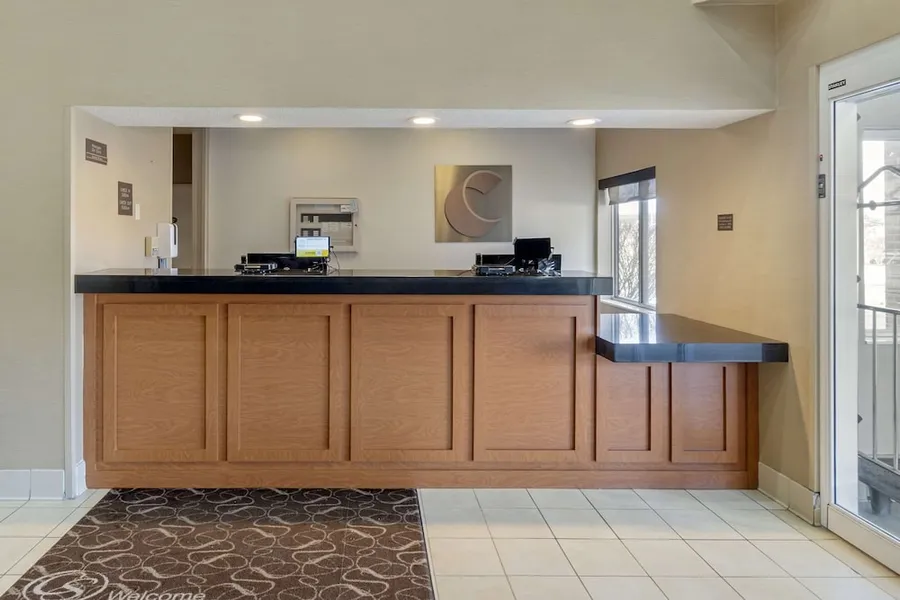 Comfort Suites Normal University area hotel detail image 2