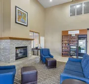 Comfort Suites Normal University area hotel detail image 4