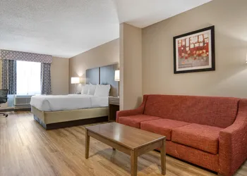 Best Western Plus Philadelphia-Choctaw Hotel and Suites hotel thumbnail 3