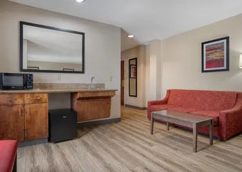 Best Western Plus Philadelphia-Choctaw Hotel and Suites hotel thumbnail 5