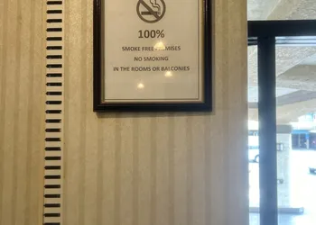 Huntington Beach Inn hotel thumbnail 5