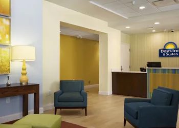 Days Inn & Suites by Wyndham Caldwell hotel thumbnail 3