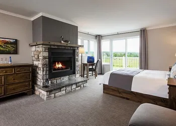 Auberge West Brome hotel thumbnail 2