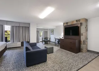 SureStay Plus Hotel by Best Western Gatlinburg hotel thumbnail 5
