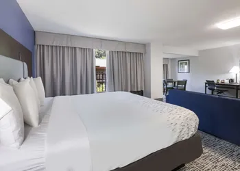 SureStay Plus Hotel by Best Western Gatlinburg hotel thumbnail 6