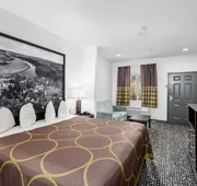 Super 8 by Wyndham Mansfield LA hotel detail image 7