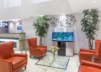 Days Inn & Suites by Wyndham Fort Myers Near JetBlue Park hotel thumbnail 4