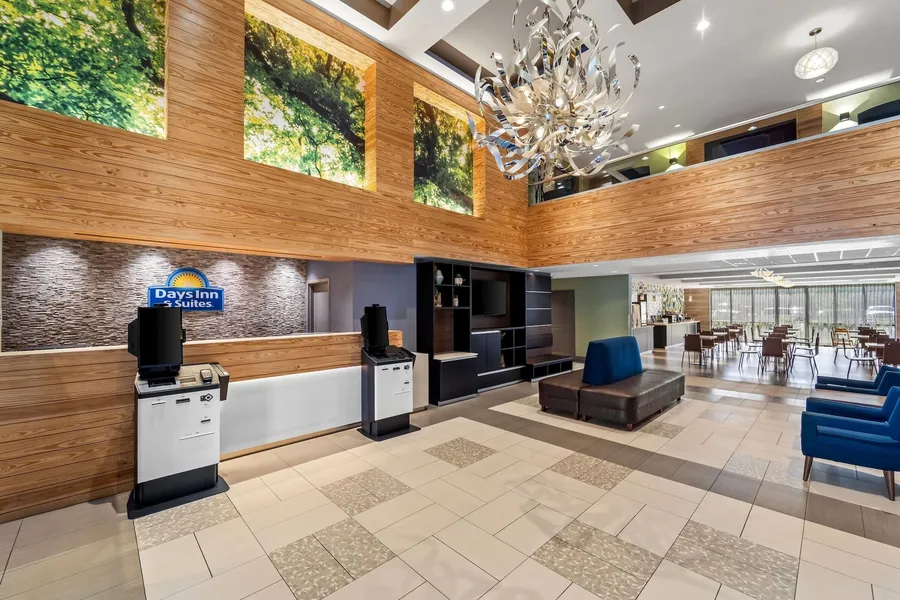 Days Inn & Suites by Wyndham Fort Myers Near JetBlue Park hotel detail image 6