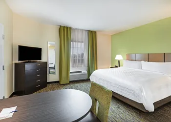 Candlewood Suites Hattiesburg by IHG hotel thumbnail 3