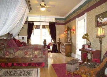Alexander Mansion Bed and Breakfast hotel thumbnail 5