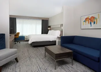 Holiday Inn Express Hotel & Suites SWIFT CURRENT by IHG hotel thumbnail 4