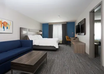 Holiday Inn Express Hotel & Suites SWIFT CURRENT by IHG hotel thumbnail 5