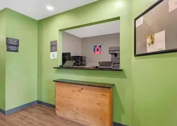 Studio 6 Extended Stay Fort Myers FL hotel thumbnail 3