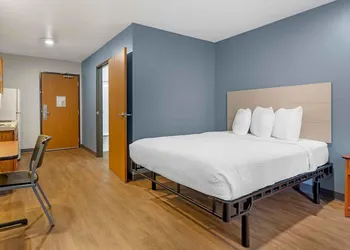 Studio 6 Extended Stay Fort Myers FL hotel thumbnail 7