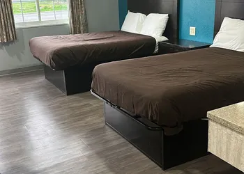 Americas Best Value Inn Albany East Greenbush hotel thumbnail 6
