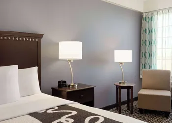 La Quinta Inn & Suites by Wyndham Dumas hotel thumbnail 6
