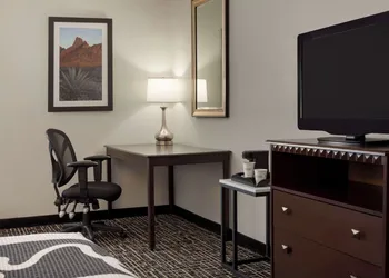La Quinta Inn & Suites by Wyndham Dumas hotel thumbnail 8