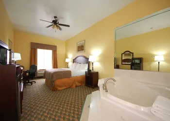 Best Western Plus Manvel Inn & Suites hotel thumbnail 6