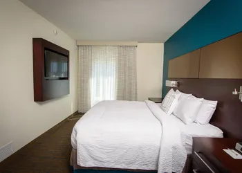Residence Inn Cleveland Avon at The Emerald Event Center hotel thumbnail 6