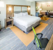 Holiday Inn Express & Suites Cleveland West - Westlake by IHG hotel detail image 3