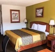 Econo Lodge Oklahoma City Northeast hotel detail image 3