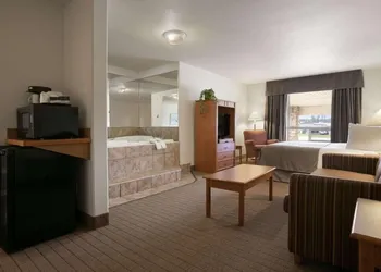 Super 8 by Wyndham Slave Lake AB hotel thumbnail 8