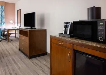 Hilton Garden Inn Roanoke hotel thumbnail 8