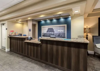 Hampton Inn Daytona Shores - Oceanfront hotel thumbnail 2