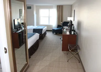 Comfort Inn & Suites Northern Kentucky hotel thumbnail 6