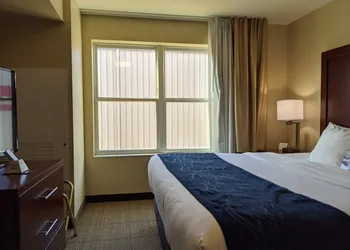 Comfort Inn & Suites Northern Kentucky hotel thumbnail 8