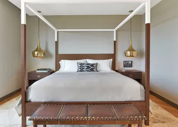 Hotel Van Zandt hotel thumbnail 8