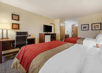 Comfort Inn Warren I-69 hotel thumbnail 4