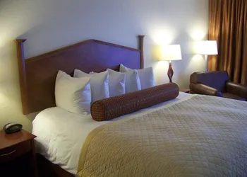 Norfolk Country Inn & Suites hotel thumbnail 5