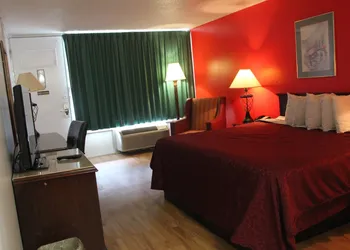 Norfolk Country Inn & Suites hotel thumbnail 8