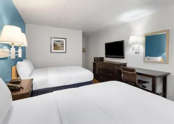Travelodge by Wyndham Madison Heights MI hotel thumbnail 7