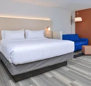Holiday Inn Express & Suites Farmington Hills - Detroit by IHG hotel detail image 3