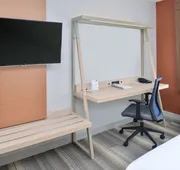 Holiday Inn Express & Suites Farmington Hills - Detroit by IHG hotel detail image 5