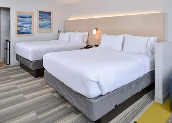 Holiday Inn Express & Suites Farmington Hills - Detroit by IHG hotel thumbnail 7